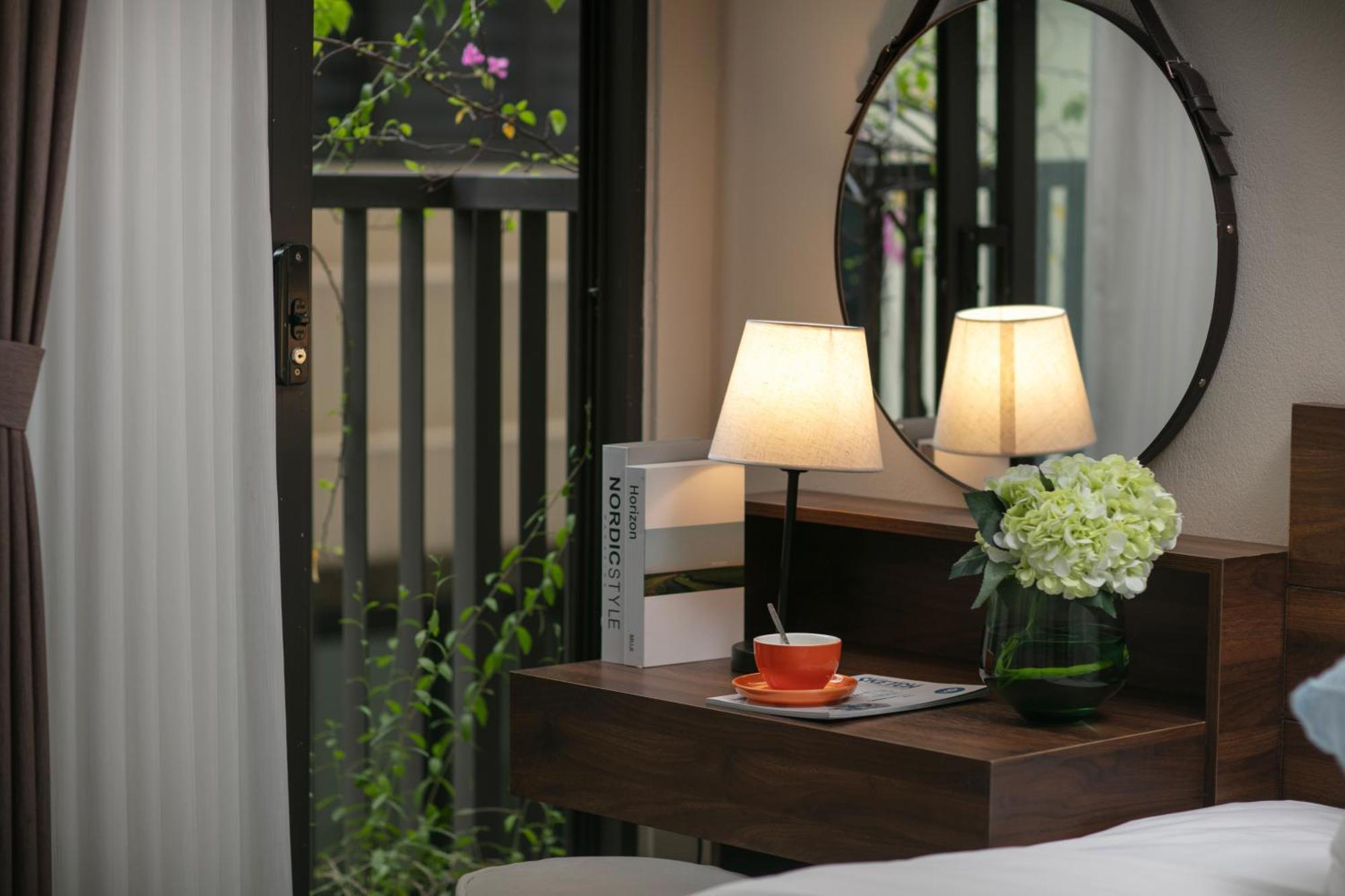 HB Serviced Apartment - Lạc Long Quân Hanói Exterior foto